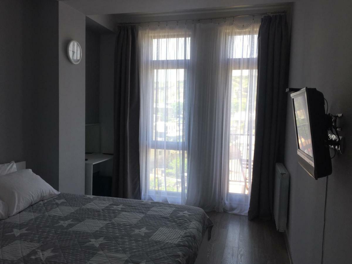 Sunny Apartment Ortachala Tbilissi Extérieur photo